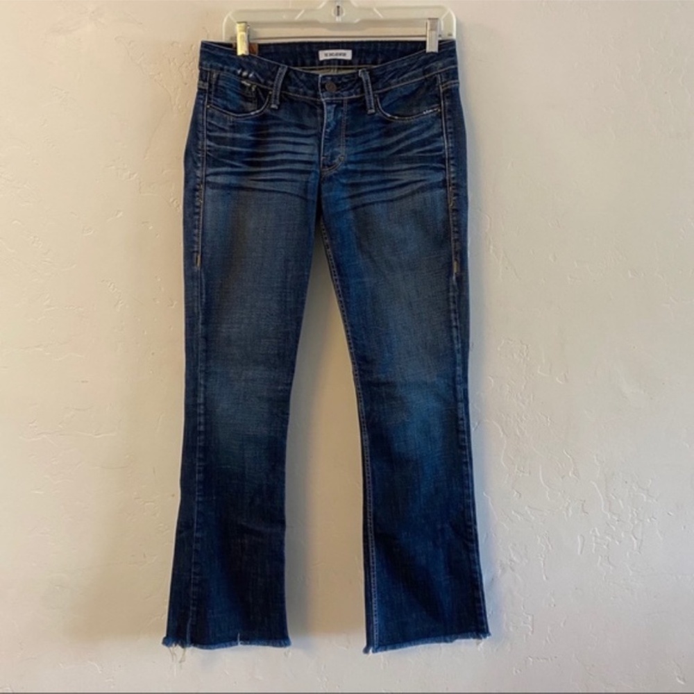 The Sinclair MFGRP Dark Wash Raw Hem Straight Jeans Size 4